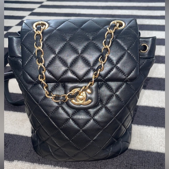 SOLD❗️‼️‼️‼️‼️ CHANEL
Small Urban Spirit Backpack - Picture 5 of 7